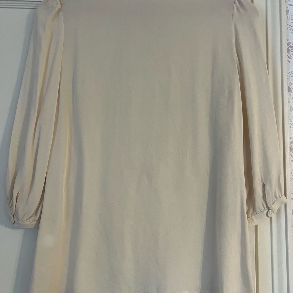 Elegant Classic Cream Ruffle Blouse 100% Silk - Picture 5 of 5